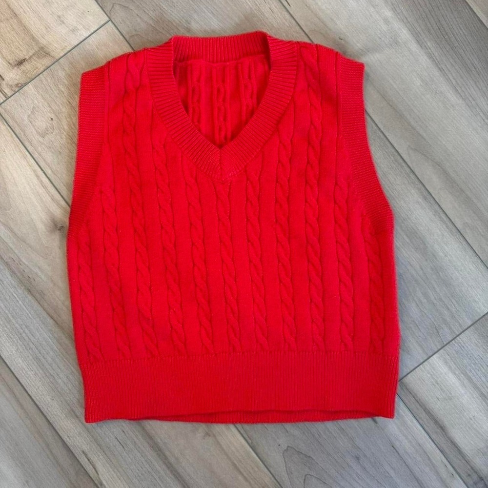 Red cable knit vest crop size sm md - Picture 1 of 3